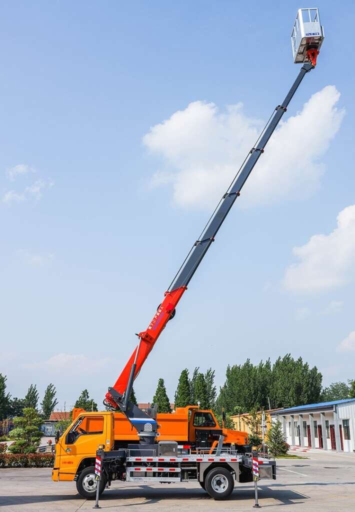 Aerial Work Platform (AWP) - LIYUAN DRIVE Enclosed housing slewing drive application for aerial work platform